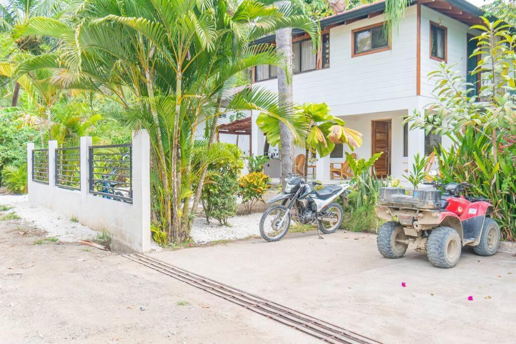 Surfside Apartments - Mal Pais 马尔帕伊斯 外观 照片
